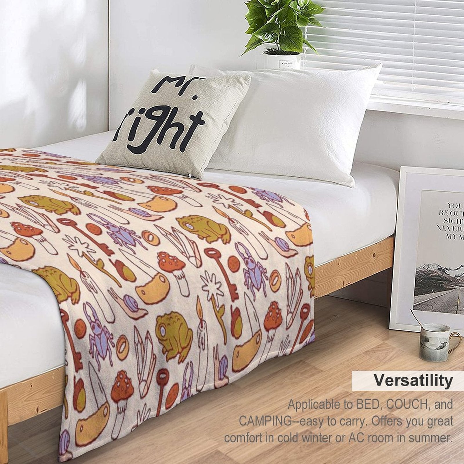 Trinkets & Treasures Lightweight Throw Blanket