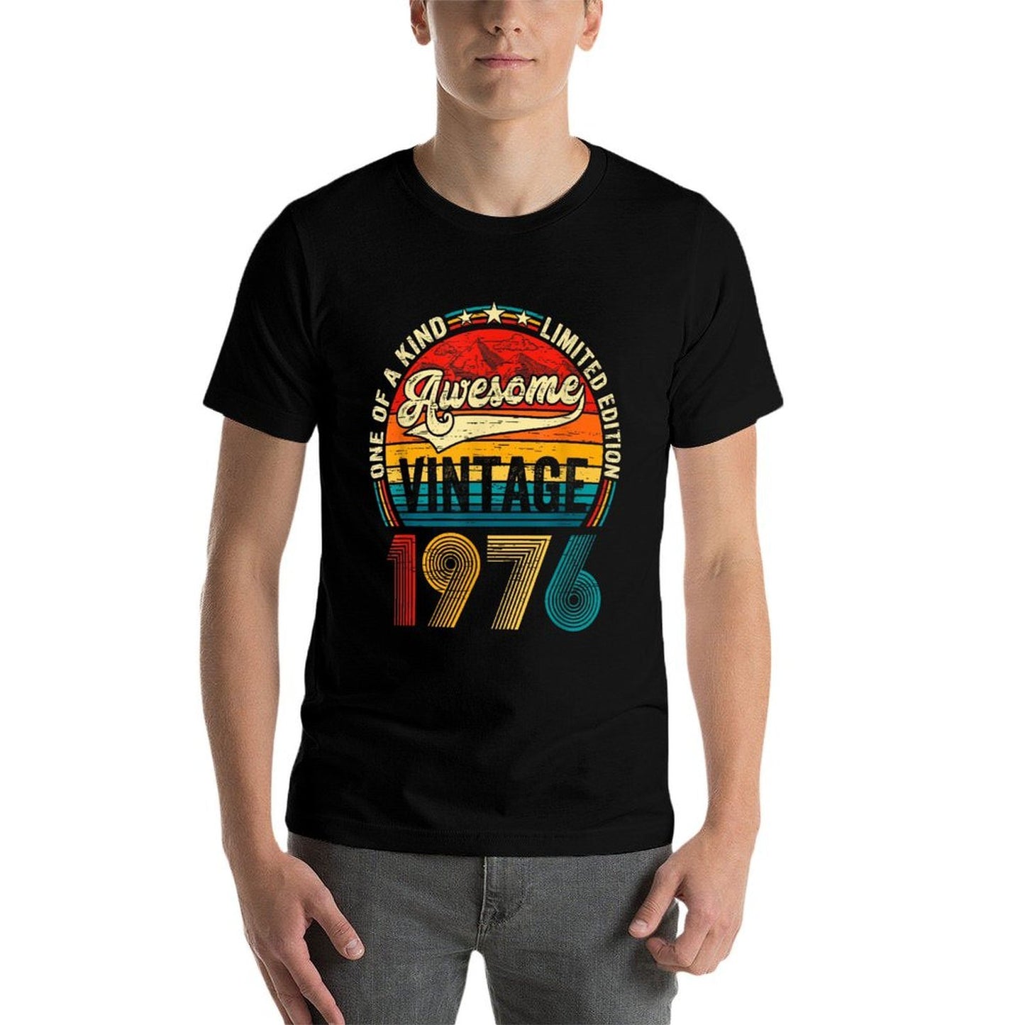 Vintage Born In 1976 Birthday Men Women Retro Bday Party  High-quality Stitching T-Shirt