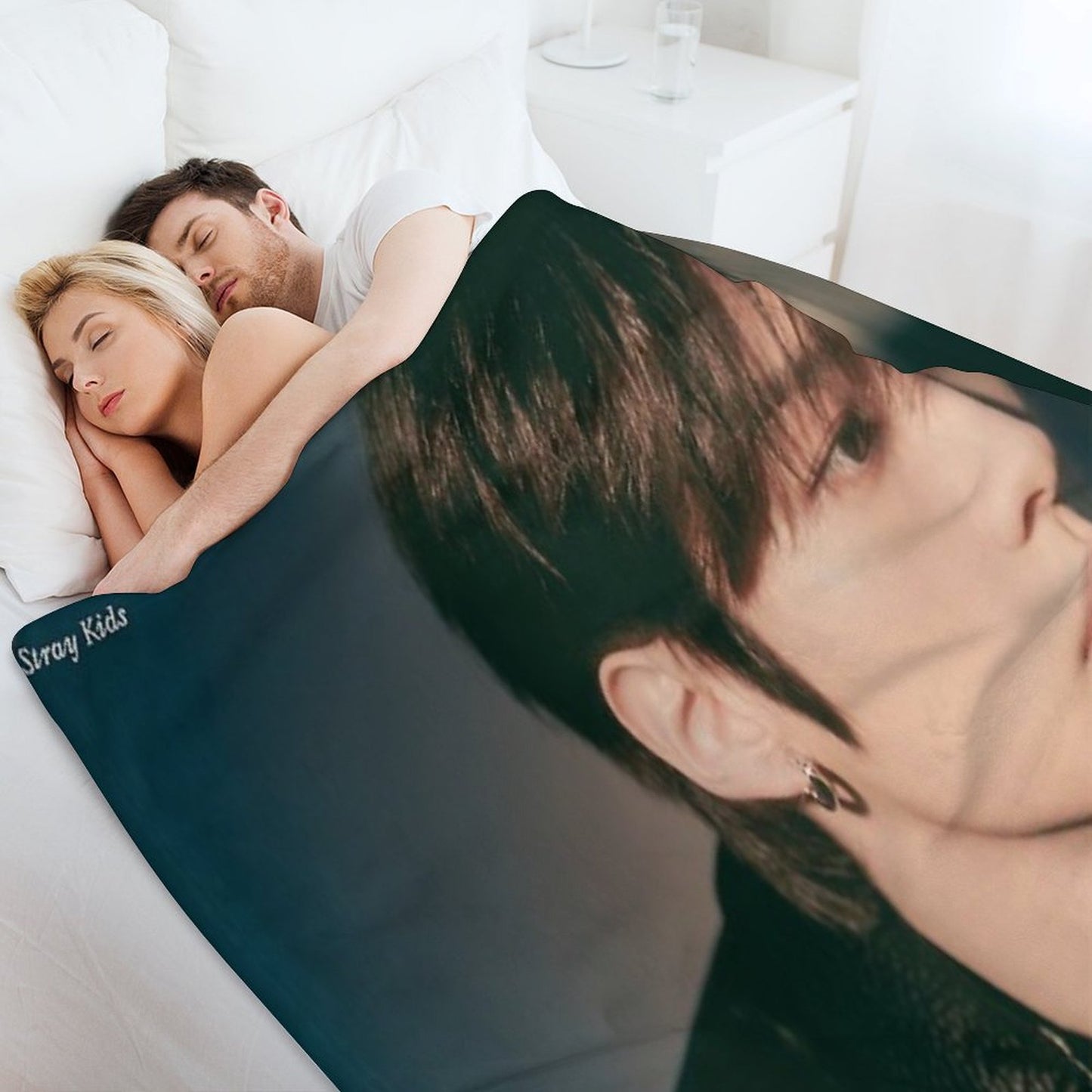 STRAY KIDS LEEKNOW Plush Throw Blanket