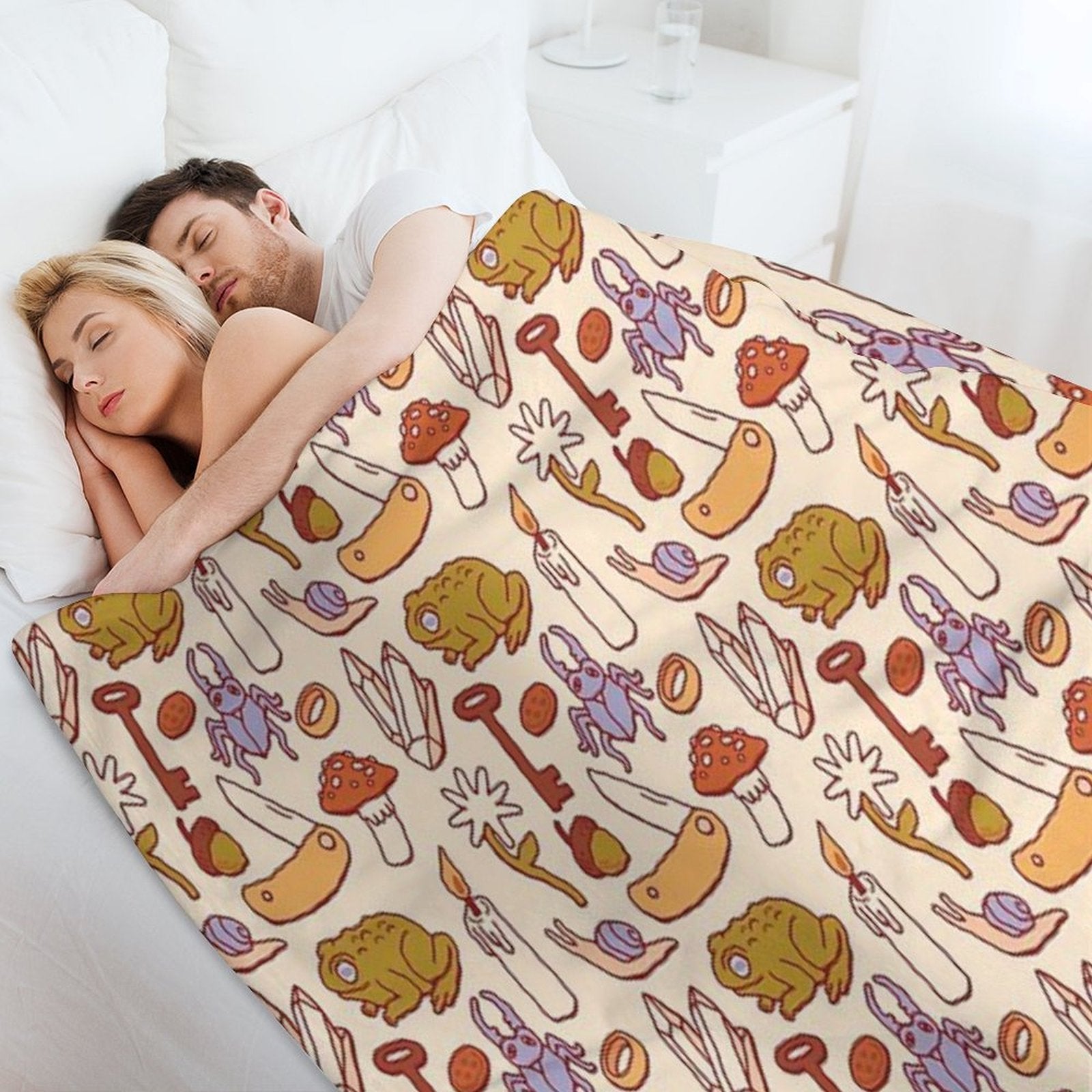 Trinkets & Treasures Lightweight Throw Blanket