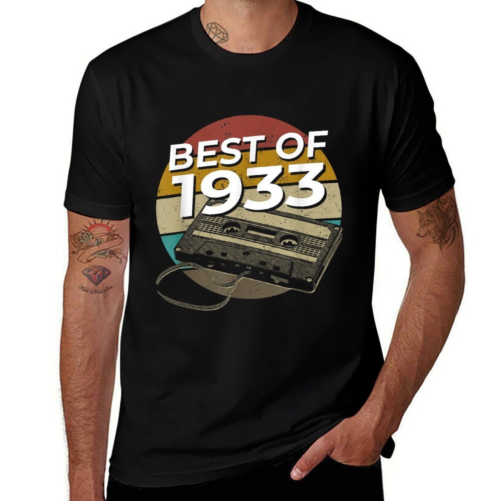 90 Years Old, Made In 1933, Vintage 90th Birthday  Affordable Price T-Shirt