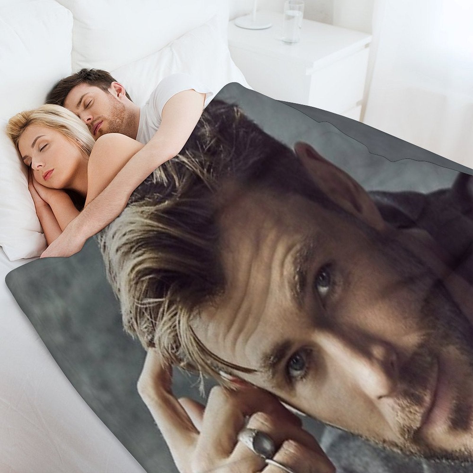 Chris Hemsworth Travel-friendly Throw Blanket
