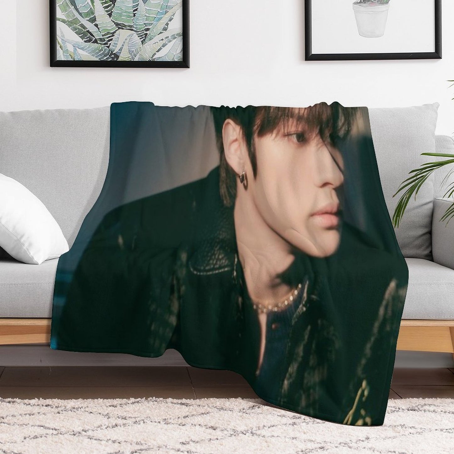 STRAY KIDS LEEKNOW Plush Throw Blanket