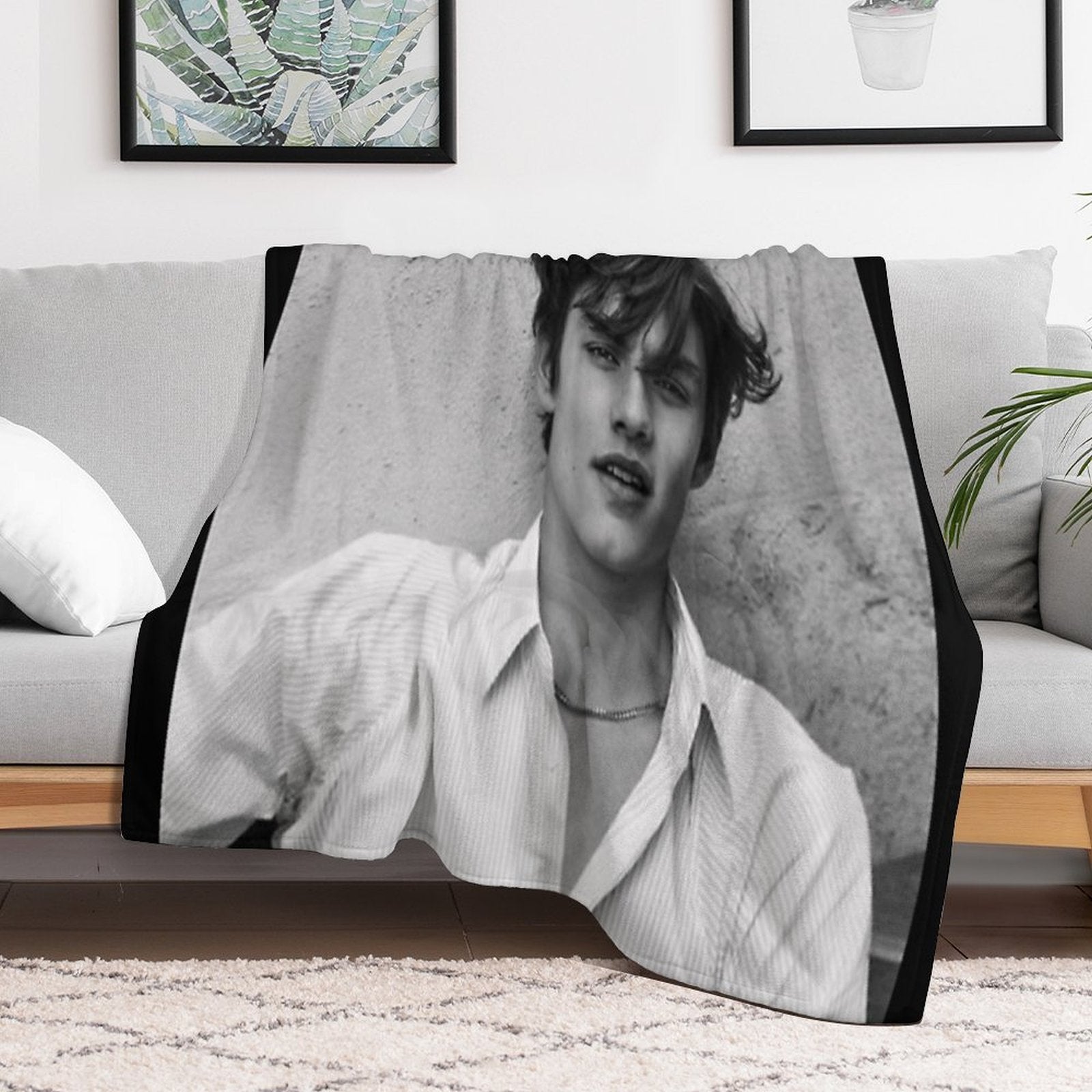 Louis Partridge Modeling Pictures Anti-pilling Throw Blanket