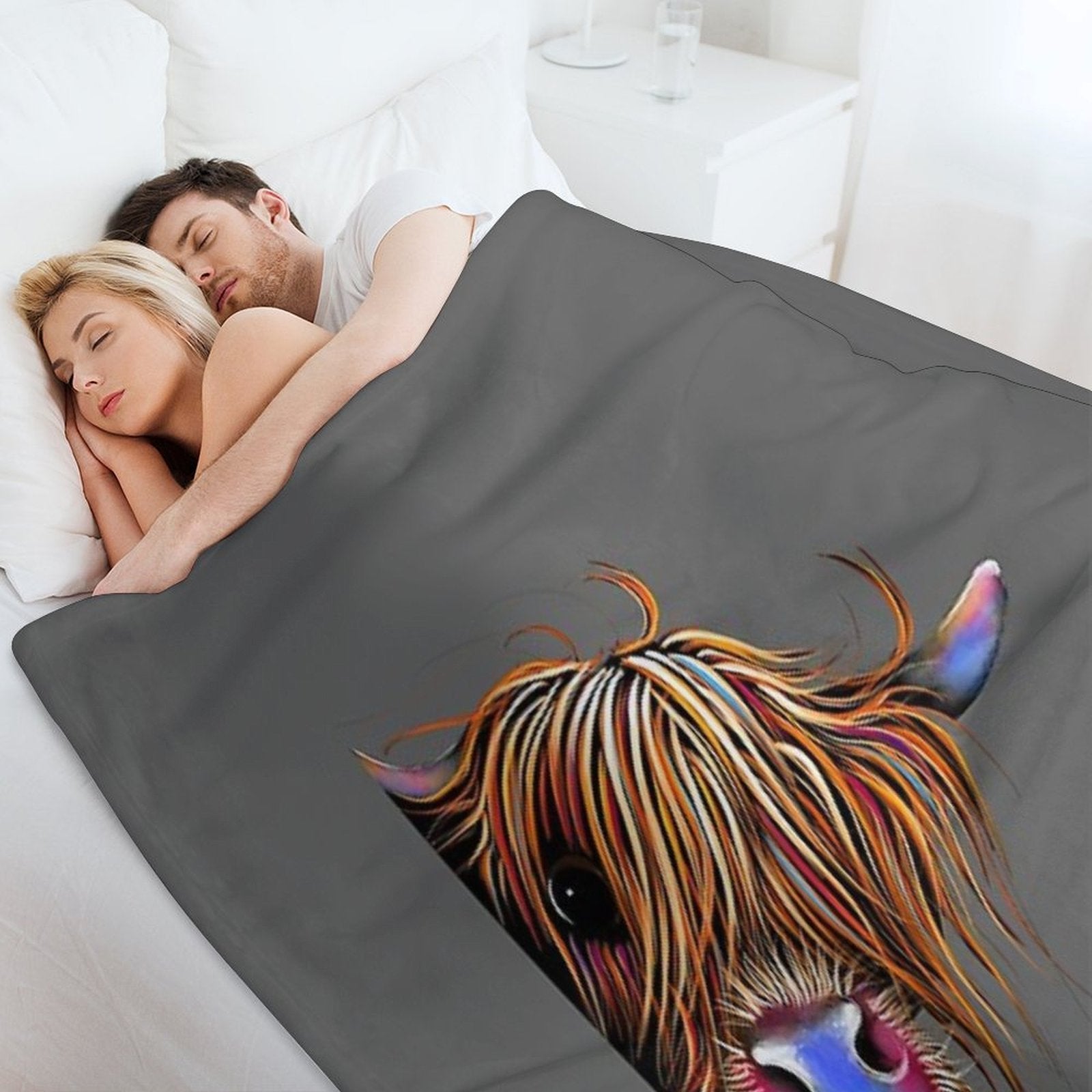 HiGHLaND CoW PRiNT SCoTTiSH ' SuGaR LuMP ON GReY ‘ BY SHiRLeY MacARTHuR Gift-ready Throw Blanket