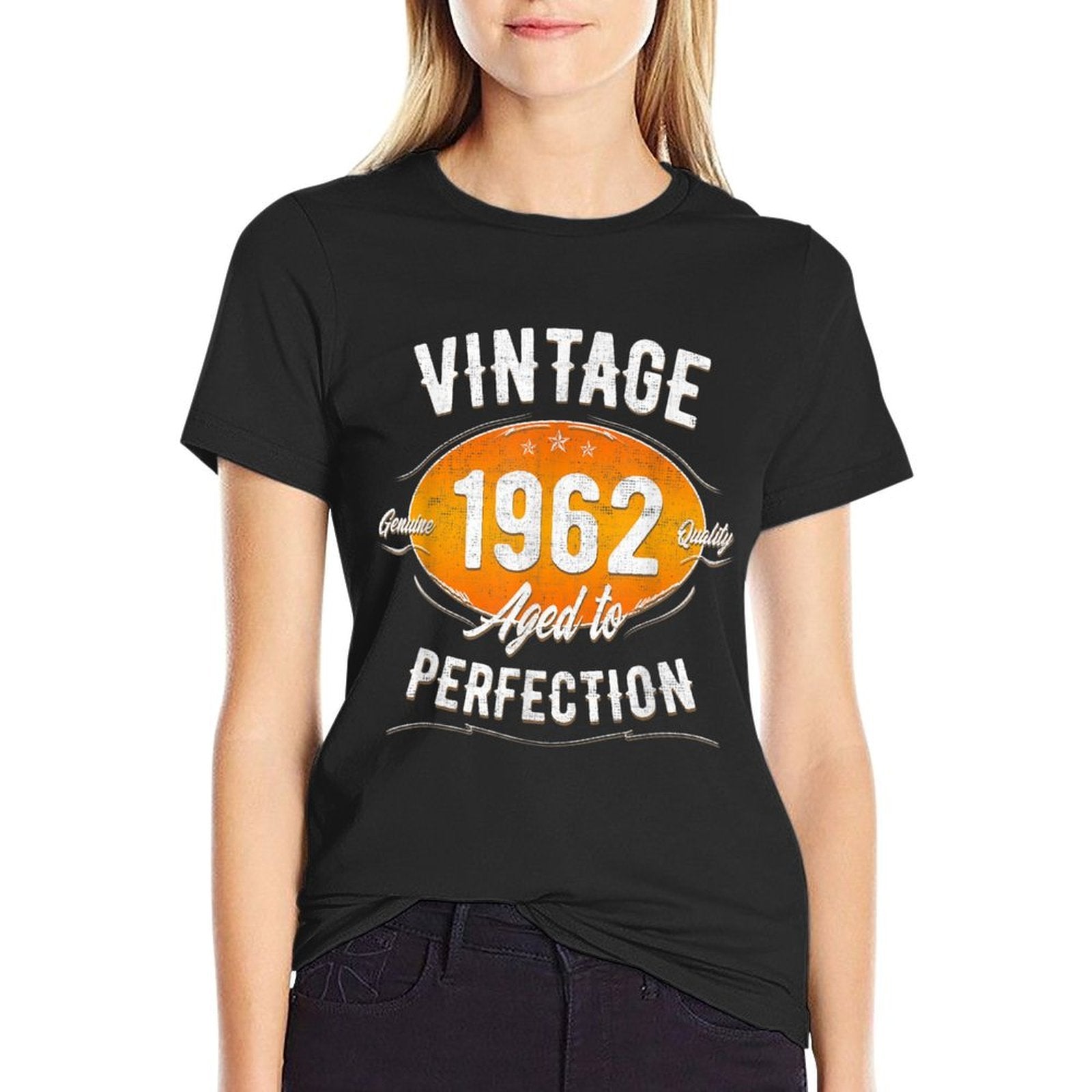 Vintage 1962 - 60 Years Old Funny 60th Birthday  Lightweight T-Shirt