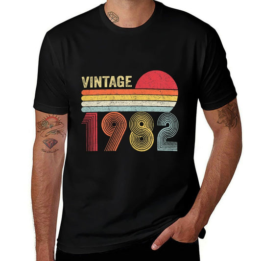 Womens Vintage 1982 40th Birthday Gift Men Women 40 Years Old  Oversized Silhouette T-Shirt
