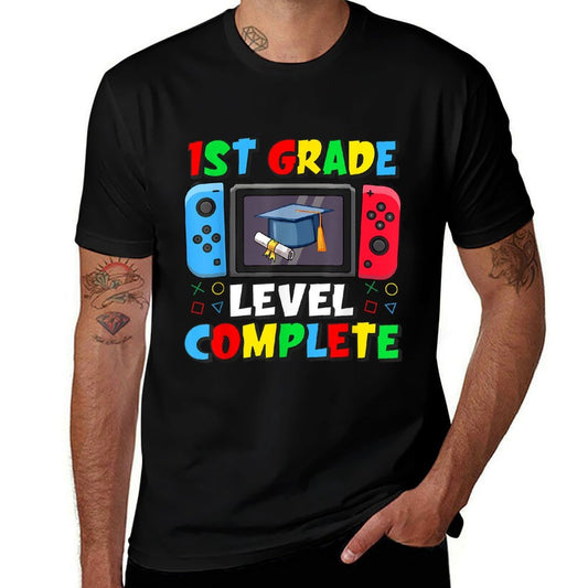 1st Grade Level Complete Last Day Of School Video Game Boys  High-quality Stitching T-Shirt
