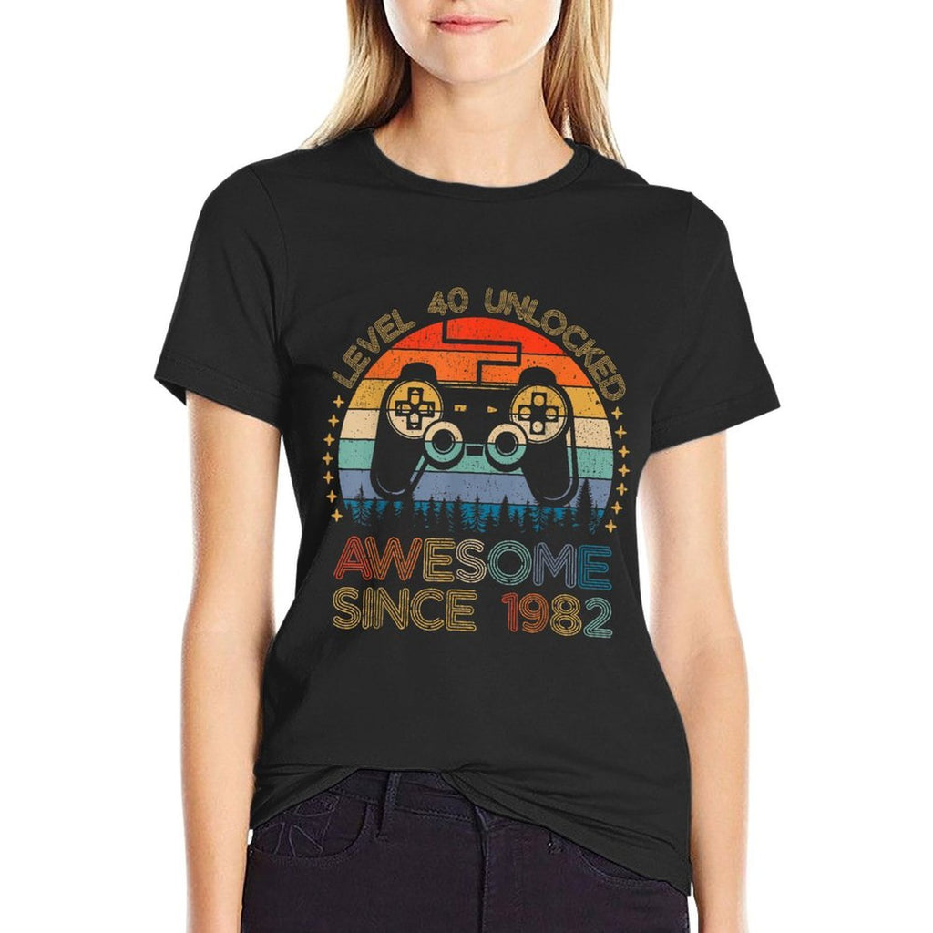 Vintage Level 40 Unlocked Awesome Since 1982 40th Birthday  Tagless Design T-Shirt