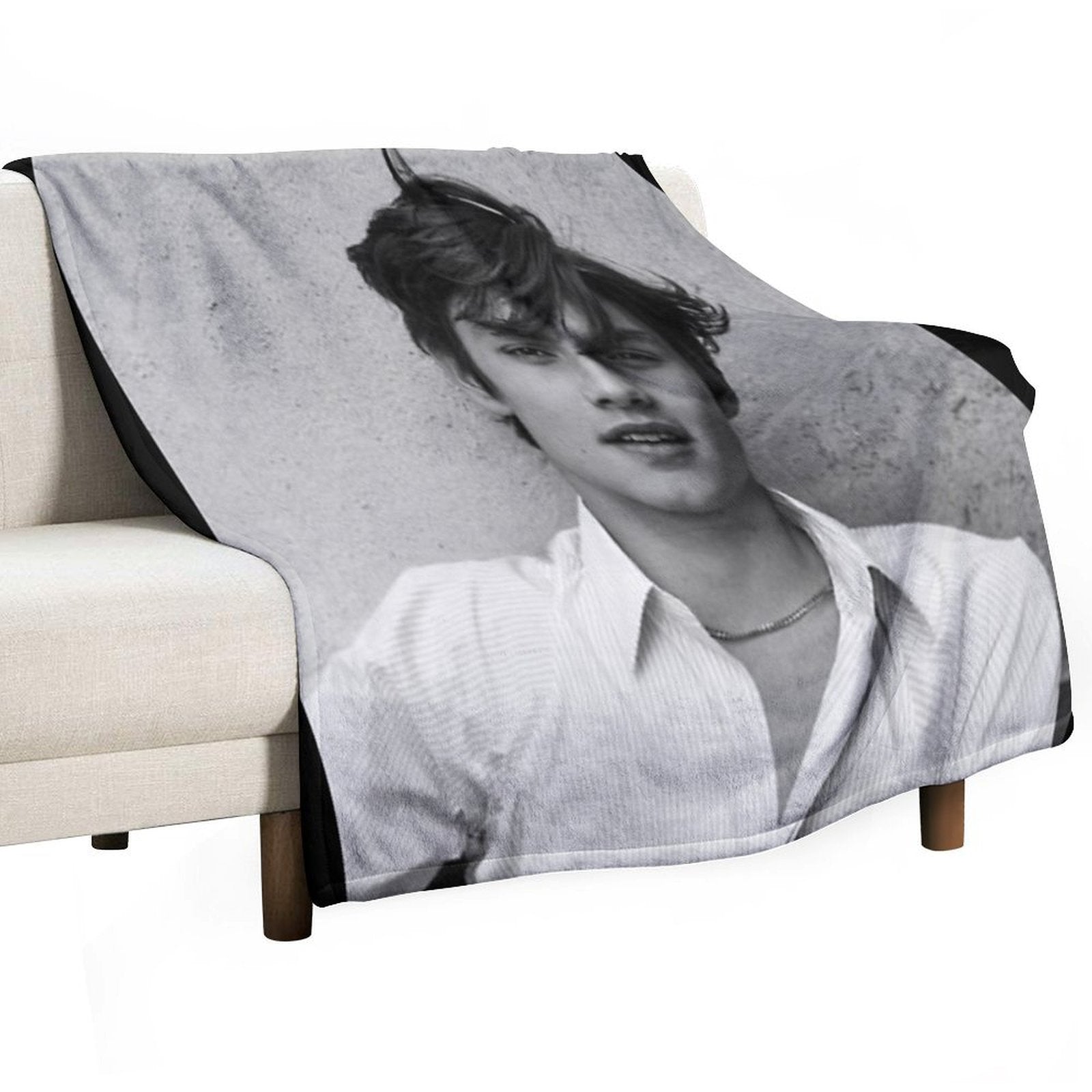 Louis Partridge Modeling Pictures Anti-pilling Throw Blanket