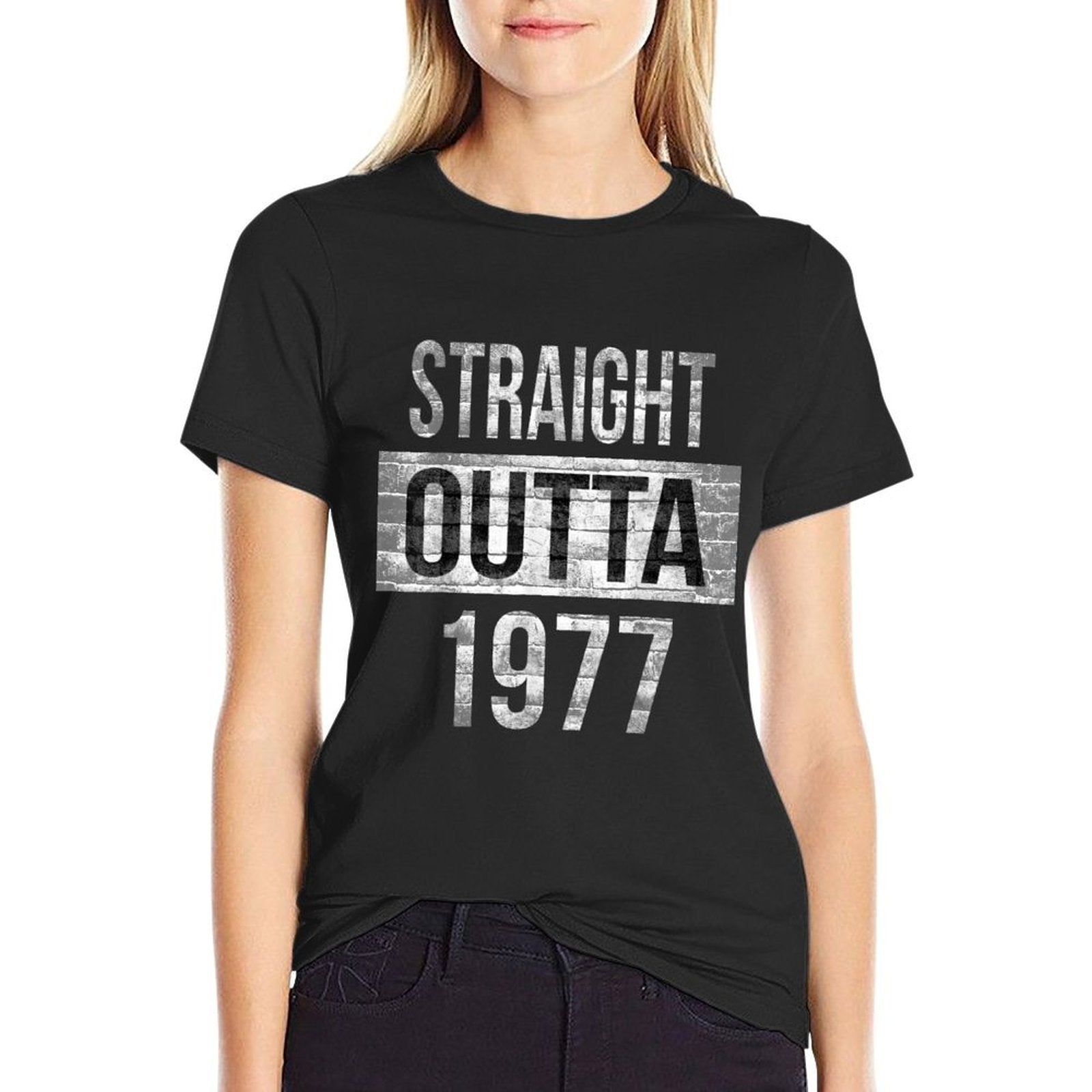 Straight Outta 1977 - Funny 40th Birthday Gift  Vintage-inspired T-Shirt