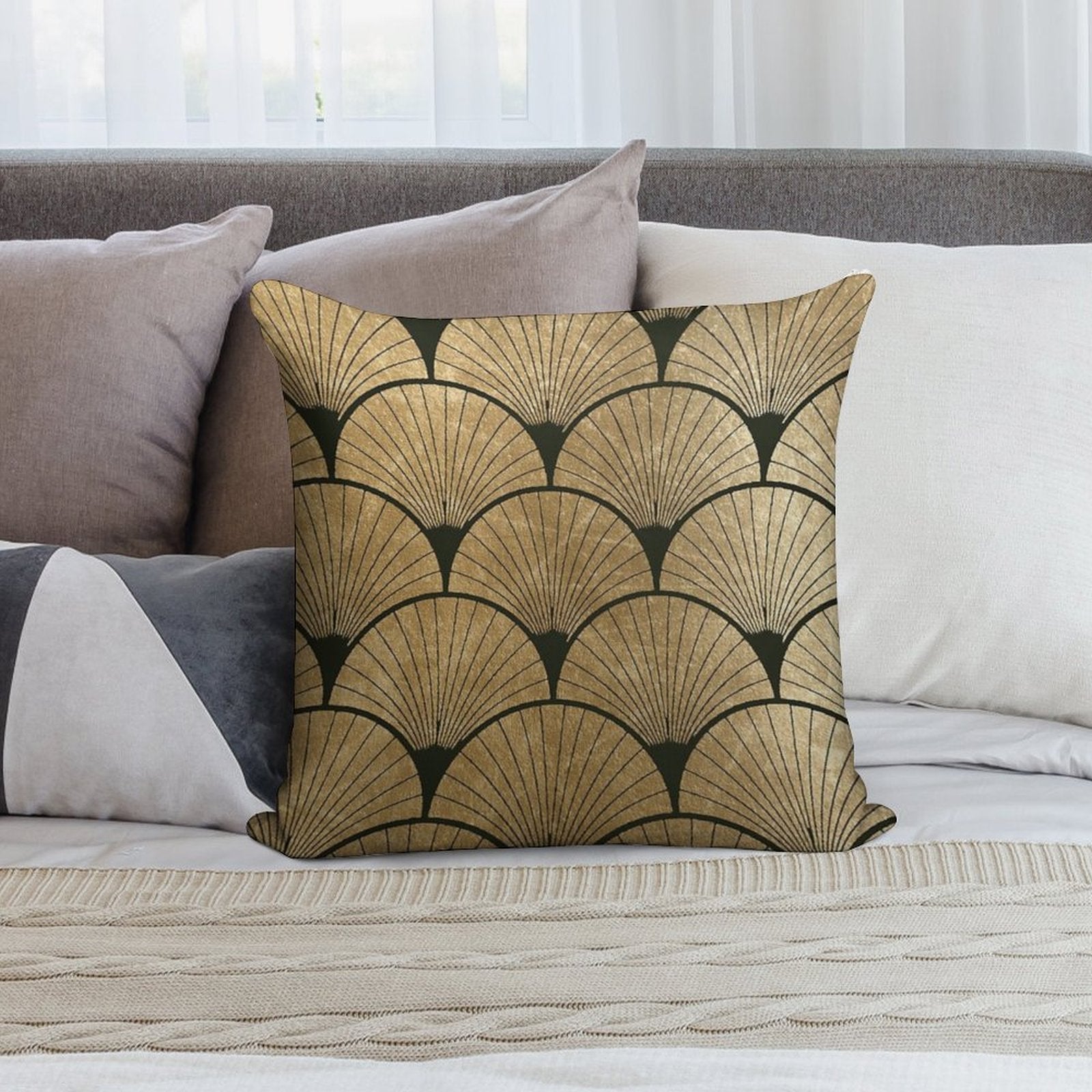 Art Deco Elegance - Golden Fan Soft Decorative Cover Throw Pillow