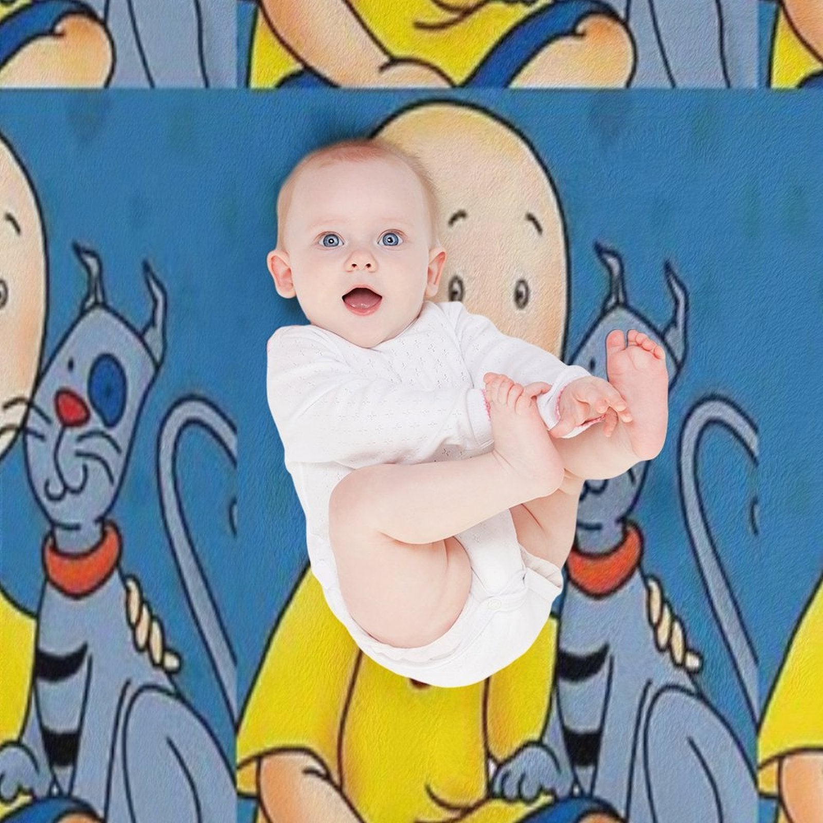 Caillou D Machine-washable Throw Blanket