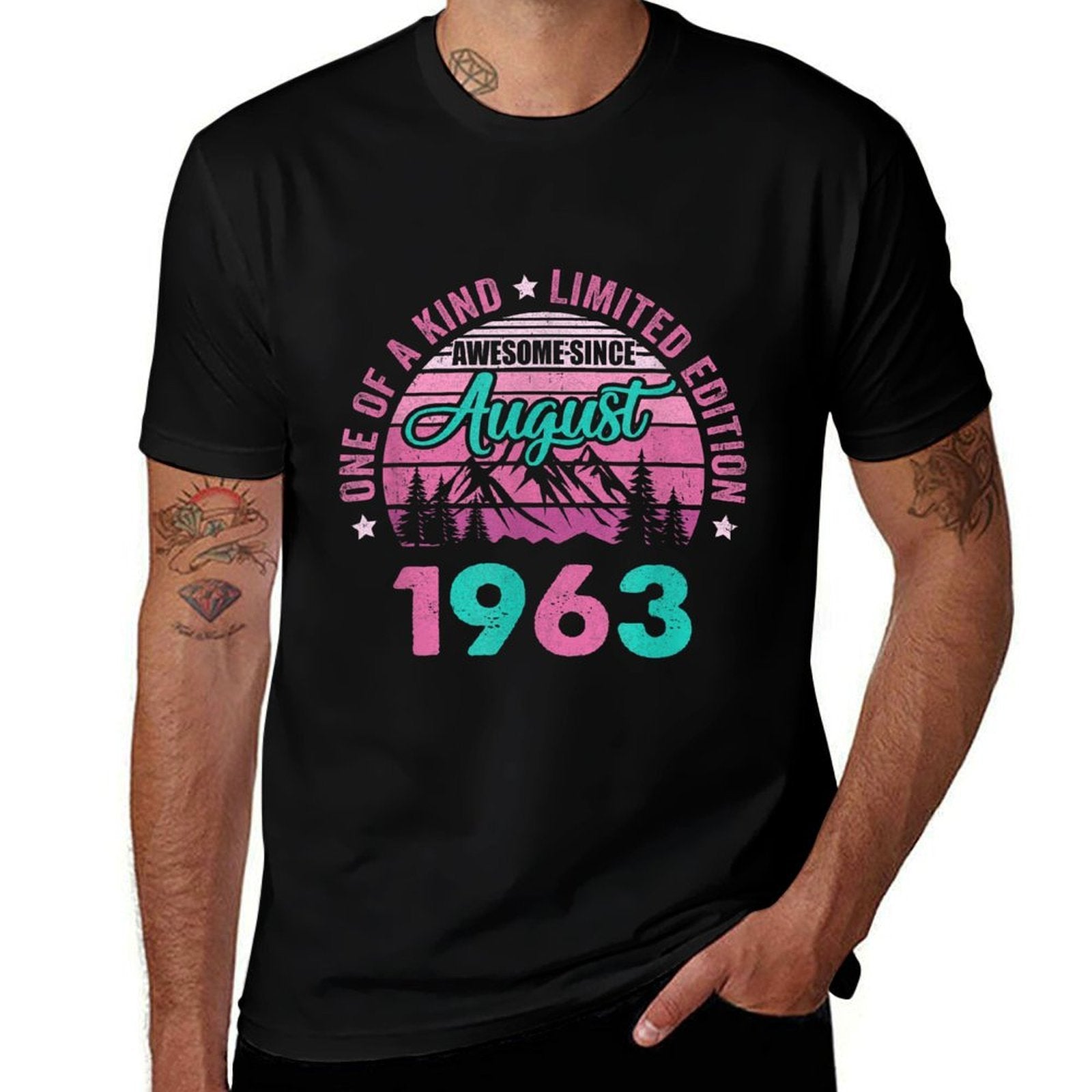60 Years Old Awesome Since August 1963 60Th Birthday Women  Trendy Pattern T-Shirt