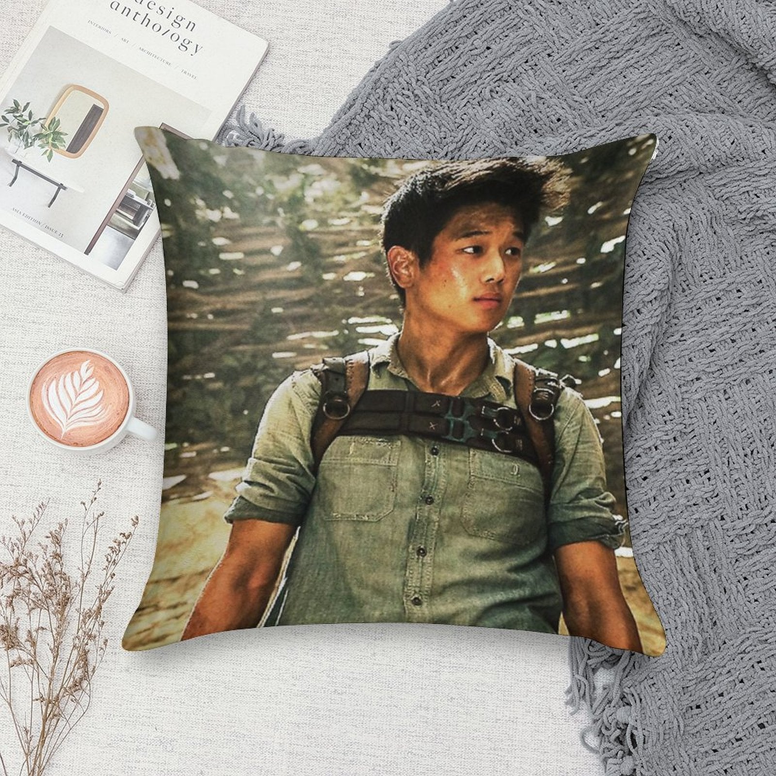 The Maze Runner - Minho Soft Decorative Cover Throw Pillow