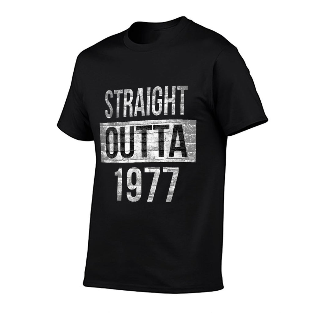 Straight Outta 1977 - Funny 40th Birthday Gift  Vintage-inspired T-Shirt