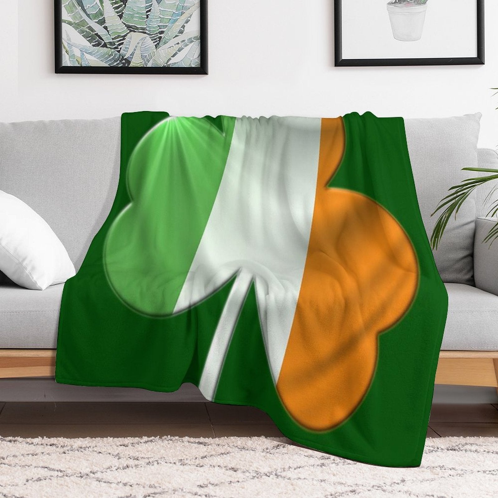 IRISH SHAMROCK Plush Throw Blanket