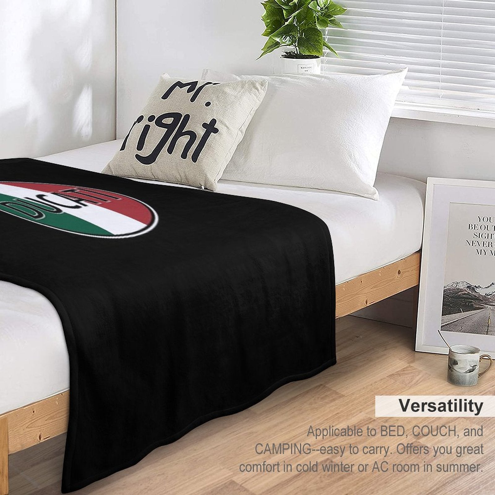 Ducati Classic T-Shirt Quick-dry Throw Blanket