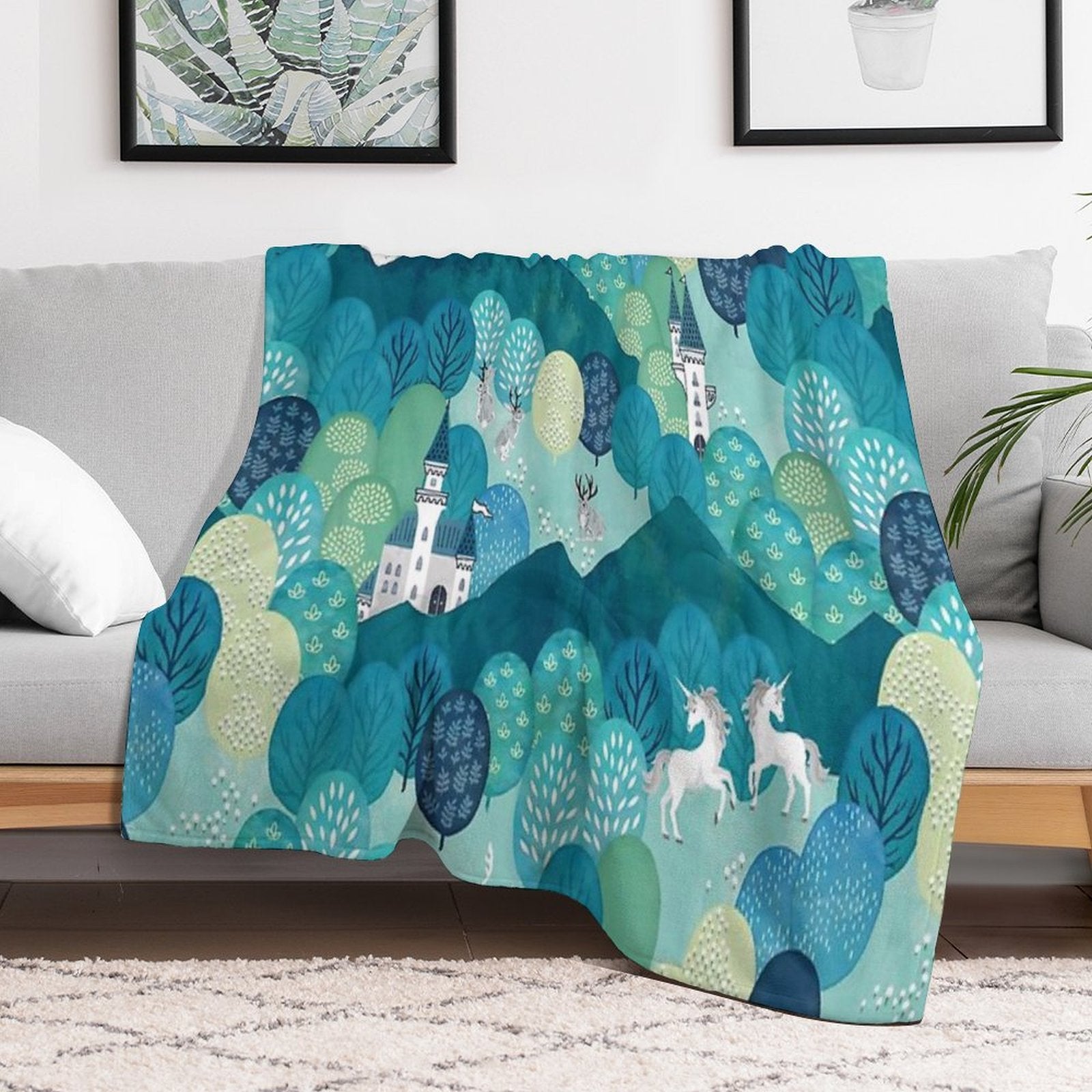 Enchanted Forest Green Wrinkle-free Throw Blanket